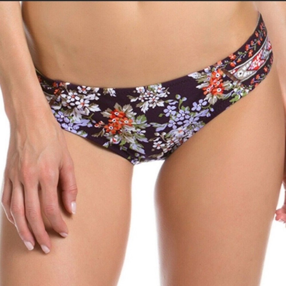 Becca Floral Cottage American Bikini Bottoms SZ S NWT